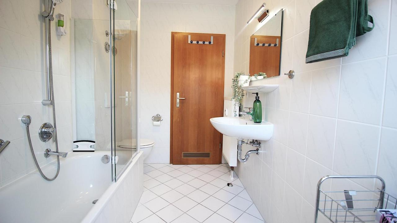 Homie Stay Zell - Apartment Mit Privatparkplatz Zell am Main Dış mekan fotoğraf